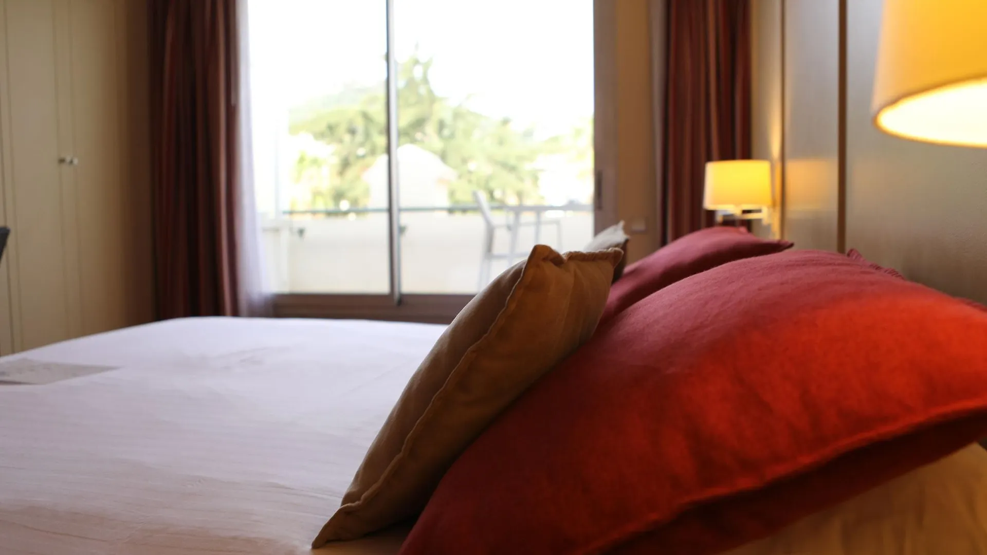 Casino Hotel Des Palmiers Hyeres 4*,